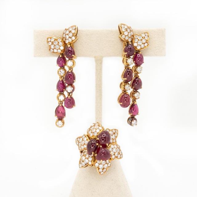 1980s French 18k Yellow Gold Ruby and Diamond Ring, Size 5.75 For Sale - Image 11 of 12