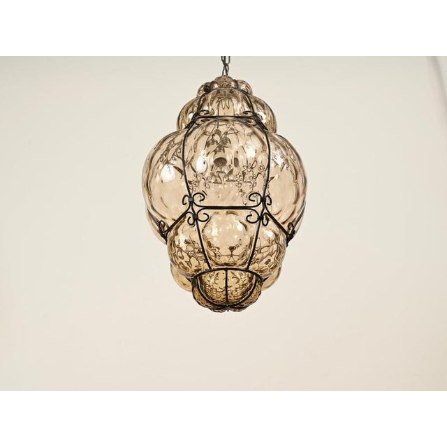 Large Mouth-Blown Murano Amber Glass and Iron Lantern Pendant Light from Seguso, Italy, 1940 For Sale - Image 16 of 18