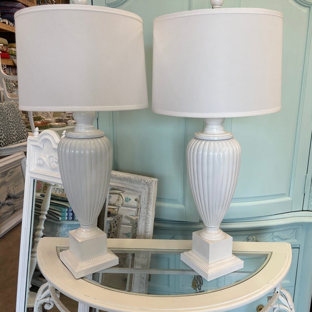 White Vintage Urn Lamps in Gloss White - a Pair For Sale - Image 8 of 8