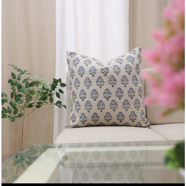 Fabdivine Floral Home Decor Cushion Cover 14x14 Inch - Traffic Light For Sale - Image 6 of 8