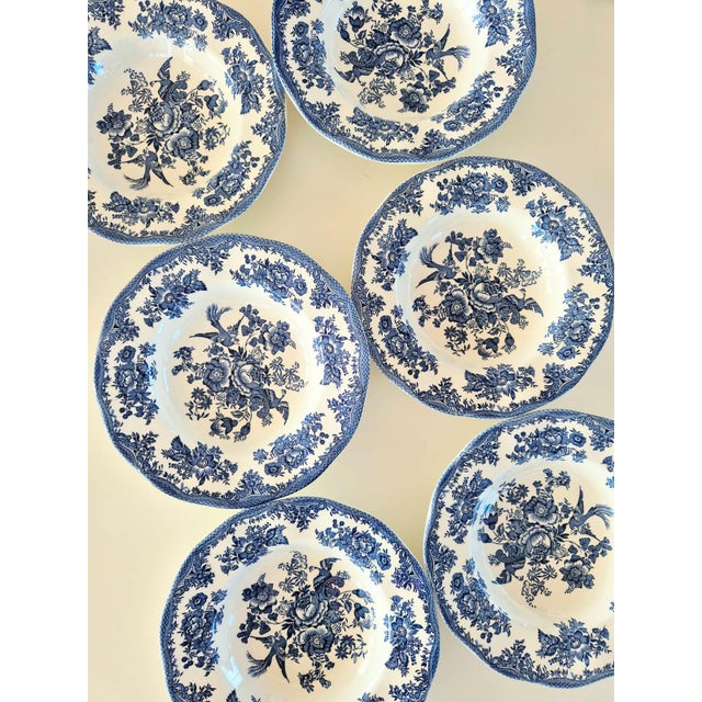 Mid-Century Modern Vintage Blue and White Asiatic Pheasants Transferware Plates by Wedgwood, 1970, Set of 6 For Sale - Image 3 of 4