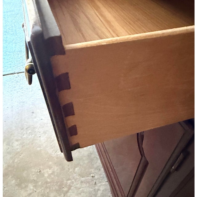 Late 20th Century Vintage Drexel Heritage Mahogany Slide Top Rolling Dry Bar Buffet Server Credenza For Sale - Image 5 of 9