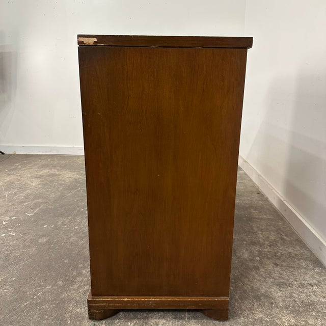 Wood Mid 20th Century John Widdicomb Sliding Door Walnut Sideboard Chest For Sale - Image 7 of 12