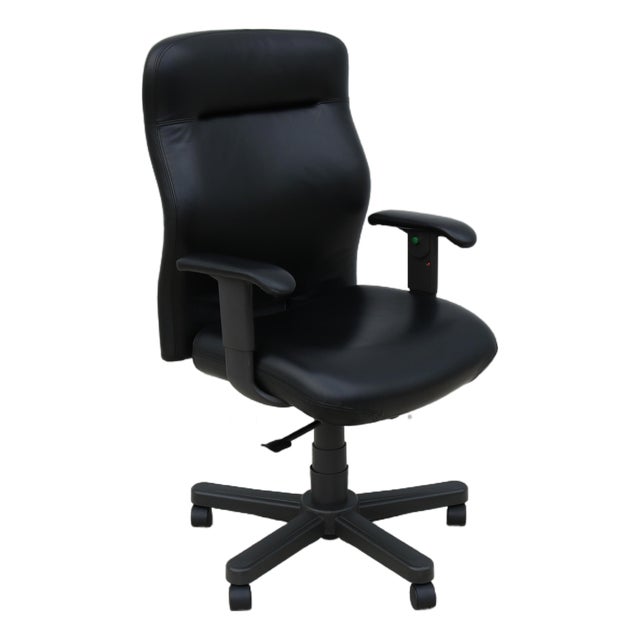 Knoll Bulldog Executive Ergonomic Office Desk Chair in Black Leather, Adjustable For Sale