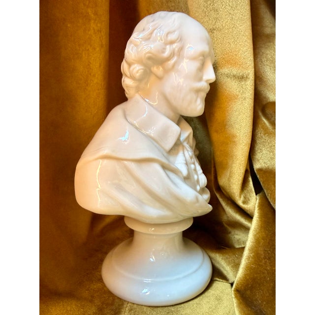 Rare Bust of William Shakespeare manufactured by Belleek Founded in 1857 by John Caldwell Bloomfield in County Fermanagh,...