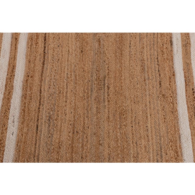 Boho Chic White Border Rectangle Jute Handmade Rug 2.6'x5' Ft. For Sale - Image 3 of 10