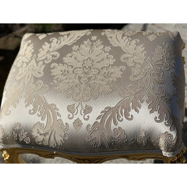 1980s Louis XV Style Gold Leaf Bench Stool Ottoman Real Solid For Sale - Image 4 of 6