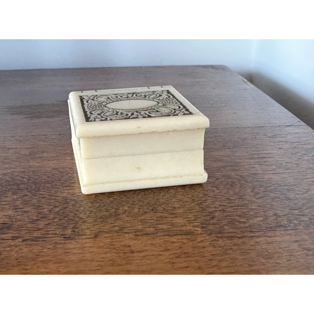 Antique Jeweler's Ring Presentation Box For Sale - Image 4 of 12