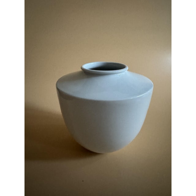 Vintage White Vases by Trude Petri for KPM and Furstenberg Berlin, Germany, 1950s, Set of 3 For Sale - Image 12 of 13