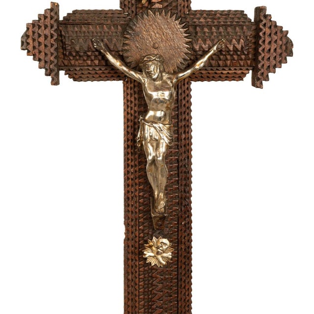 Antique American Tramp Art Carved Wood Crucifix John Zadora Pennsylvania 1900 For Sale - Image 16 of 17