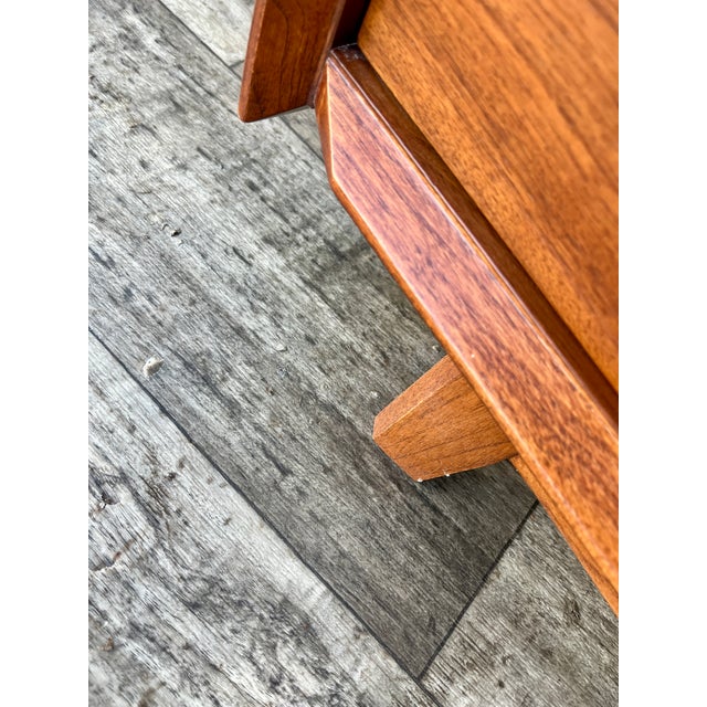 Fully Refinished Mid Century Modern 9 Drawers Dresser /Credenza by Lane Altavista Furniture. Circa 1960s For Sale - Image 14 of 18