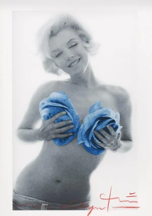 Bert Stern, Marilyn Monroe Blue Wink Roses, 2012, Paper