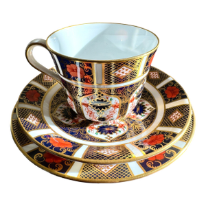 1968 Royal Crown Derby Old Imari Tea Trio ~ Pattern 1128 ~ XXXI - 3pcs
