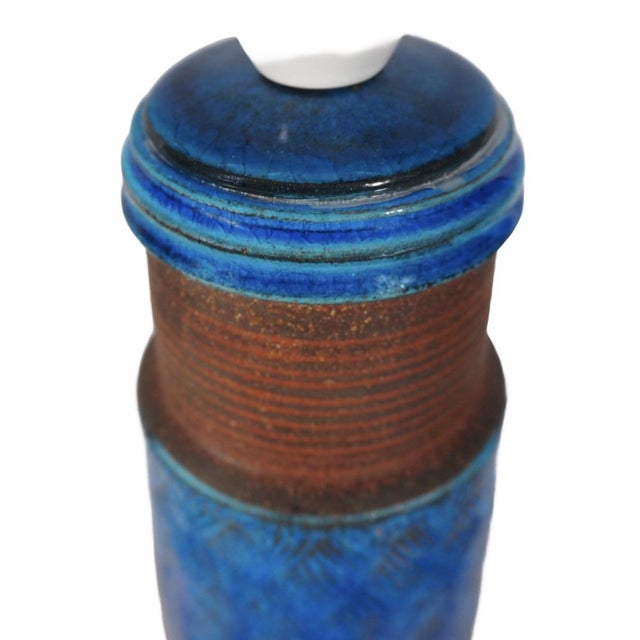 Danish Sculptural Stoneware Table Lamp in Terracotta and Cobalt Blue by Nils Kähler, 1950s For Sale - Image 6 of 14