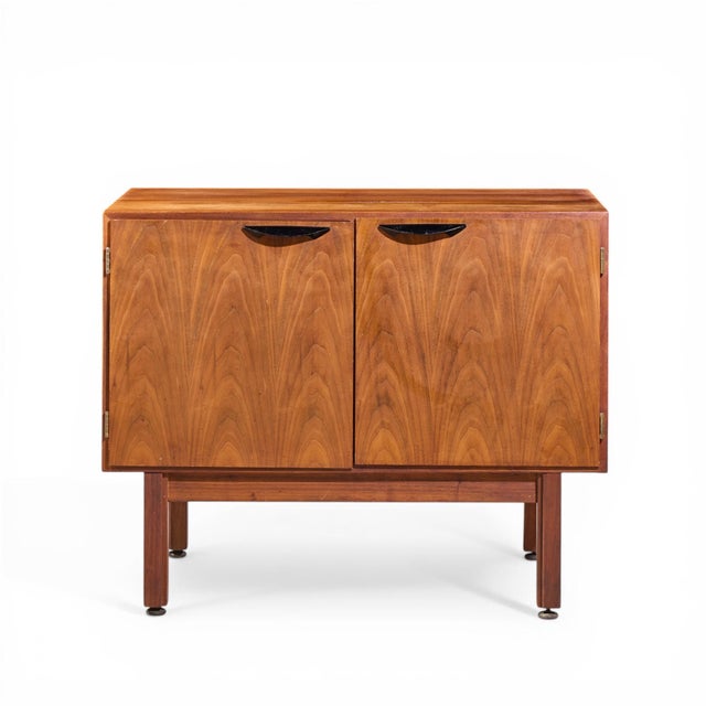 Jens Risom Mid Century Walnut 2 Door Cabinet Credenza This credenza measures: 36.5 wide x 20.25 deep x 29 inches high Good...