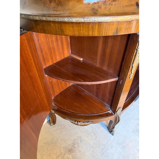 1950s 1950s Neoclassical Transitional Marquetry Commode For Sale - Image 5 of 11