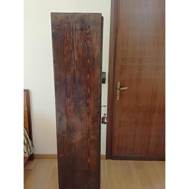 Small Tuscan Chestnut Display Cabinet, Early 1900s For Sale - Image 17 of 18
