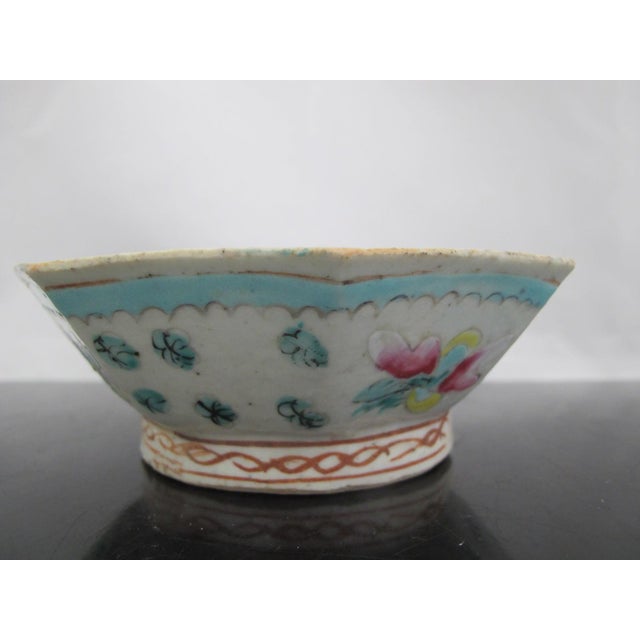 Chinese Nyonya Ware Turquoise Center Octagonal Famille Butterfly Pottery Bowl For Sale In Portland, OR - Image 6 of 7