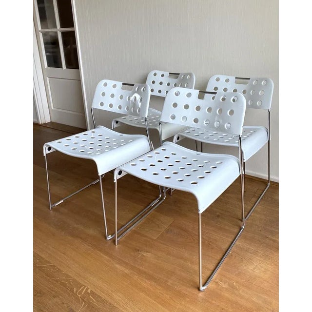 White Metal Model Omkstak Chairs by Rodney Kinsman for Bieffeplast, 1970s, Set of 4 For Sale - Image 5 of 12