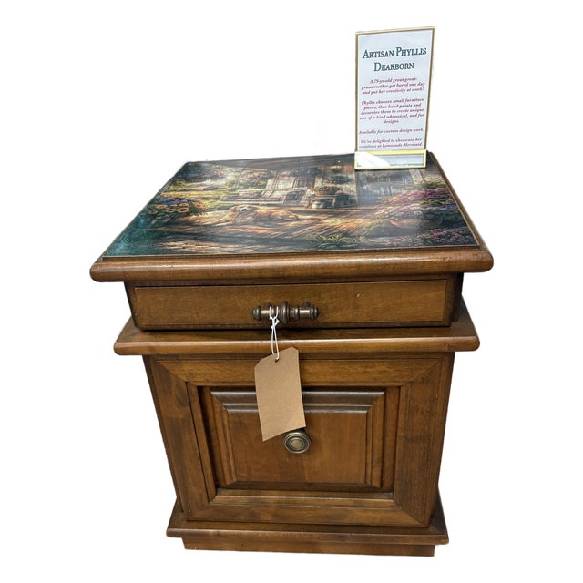 Late 20th Century Leick End Table – Decoupaged Rustic Cabin Top Complete With Dog and Rocking Chair For Sale