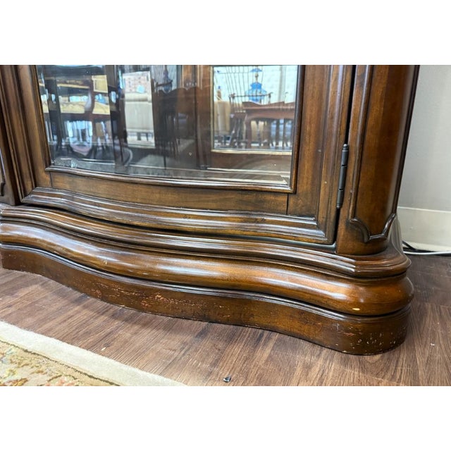 Late 20th Century Bombe Front China Display Cabinet For Sale - Image 11 of 14