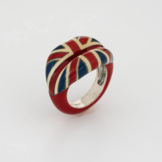 This is part of Chairish’s Costume Jewelry assortment. Stylish pre-owned Solange Azagury Partridge ring crafted in...