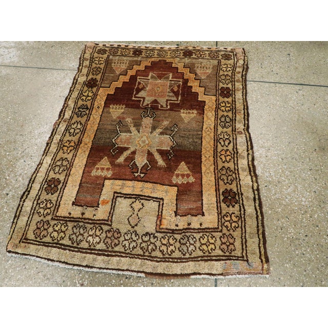 Galerie Shabab Collection Mid-20th Century Turkish Anatolian Rug For Sale - Image 4 of 8