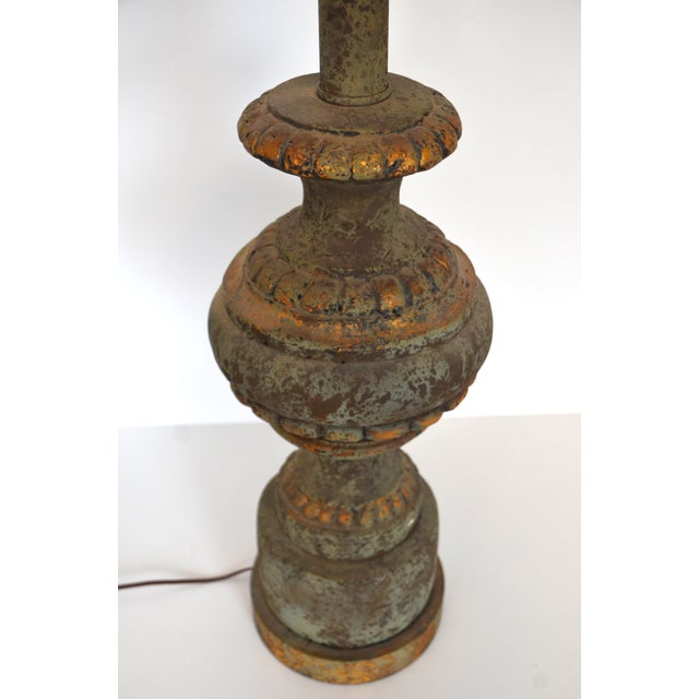 Mid 20th Century Large Vintage Neoclassical Tuscan Verdigris and Gold Patina Plaster Table Lamp For Sale - Image 5 of 8