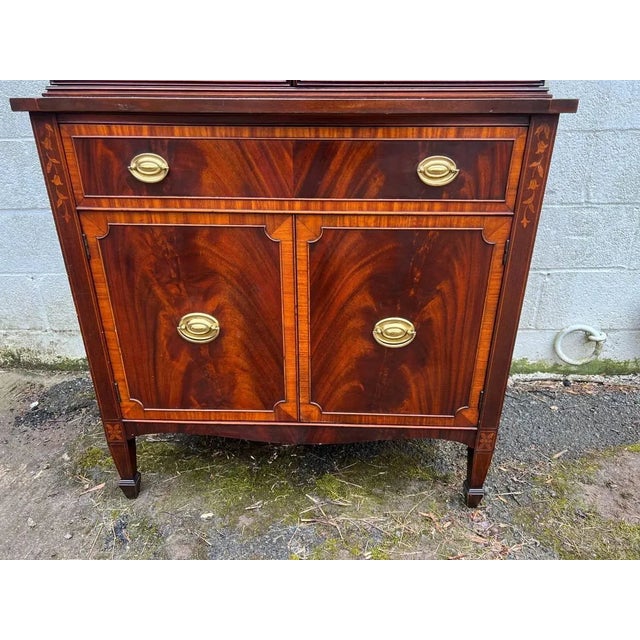 Early 20th Century George III Style Satinwood Inlaid Mahogany Display Cabinet For Sale - Image 10 of 13