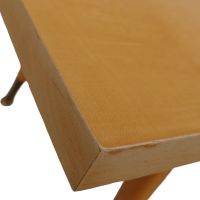 1960s Mid-Century Modern Coffee Table in Maple Veneer and Beech with Brass Legs, Germany, 1960s For Sale - Image 5 of 10