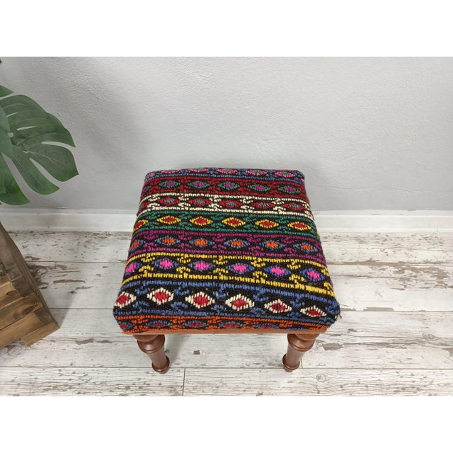 Details SIZE: 18X18X18 Inches - 45x45x45 cm TYPE: Handmade Ottoman Bench CONDITION: is good. CONSTRUCT: It will come with...