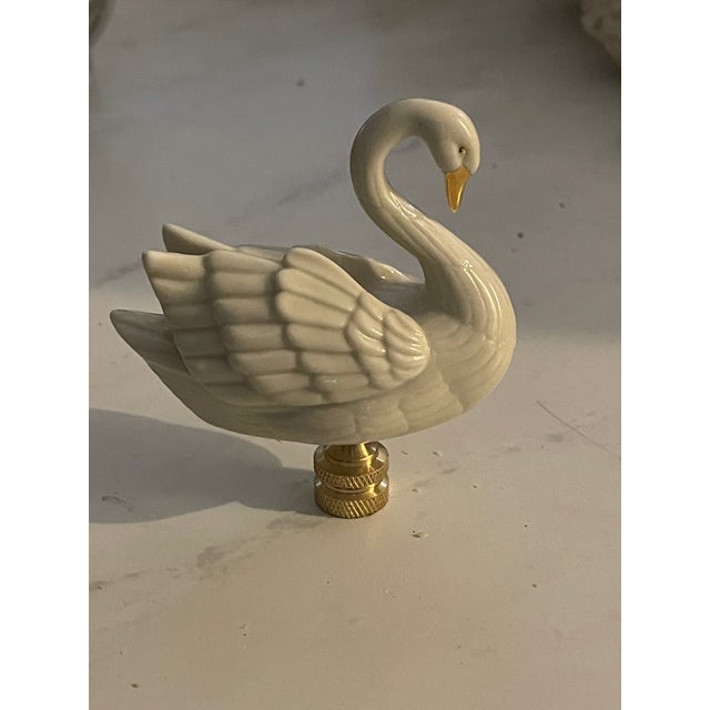 Beautiful Lenox porcelain swan figurine on brass base as lamp finial.