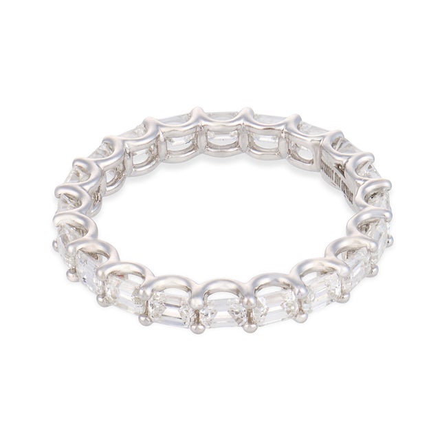 Contemporary Lugano 2.07 Carat Diamond 18k White Gold Eternity Band, Size 6.25 For Sale - Image 3 of 5