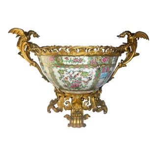 Early 19th Century Chinese Porcelain Rose Medallion Punch Bowl With Ormulu Bronze Mount For Sale