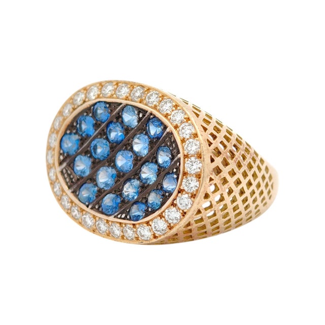 Blue Vintage 18k Oval Sapphire and Diamond Cluster Ring, Size 7 For Sale - Image 8 of 13