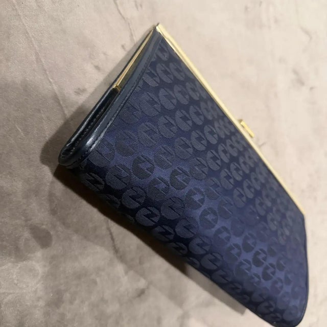 Contemporary 1980s Blue Fabric and Brass Italian Continuous Logo Clutch by Zenith For Sale - Image 3 of 15