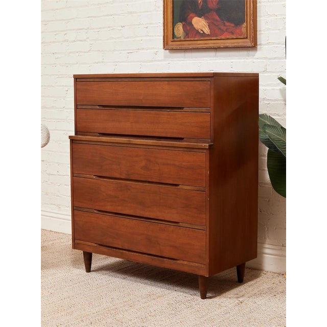 Who knew your dresser could look so good? Our Vintage collection of dressers and armories are the perfect fit for any...