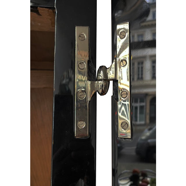 Wood French Art Deco Cabinet in Walnut with Black Lacquer, 1920s For Sale - Image 7 of 15