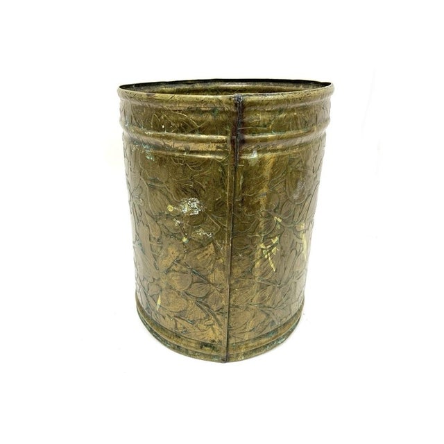 Arts & Crafts 1920s Arts and Crafts Brass Repoussé Wastebasket For Sale - Image 3 of 9