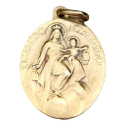 19.2k Gold Our Lady of Mount Carmel and Sacred Heart of Jesus Pendant For Sale