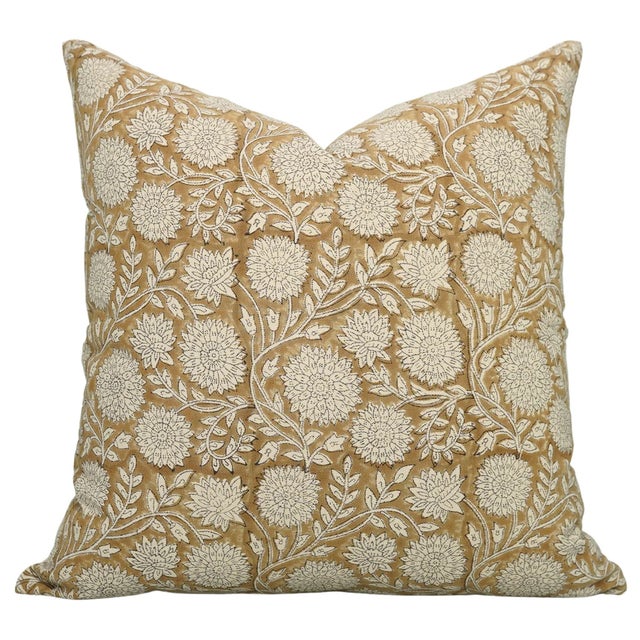 The Rajat Floral Design Farmhouse Cushion Cover in Brown Duck Canvas is a perfect blend of rustic charm and durability,...