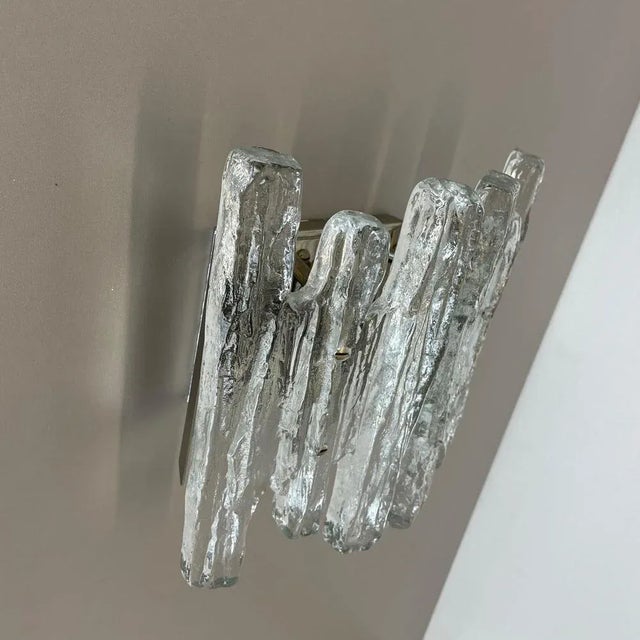 1960s Large Hollywood Regency Ice Glass Wall Light from J. T. Kalmar, 1960s For Sale - Image 5 of 18