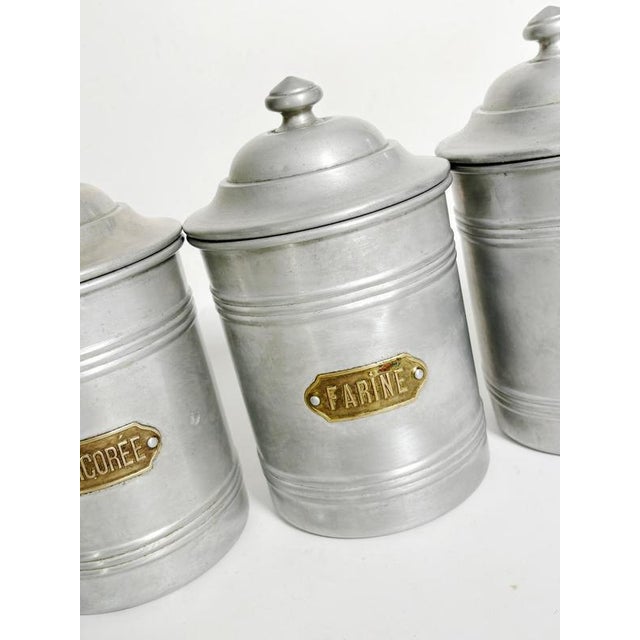 Provincial French Aluminium Kitchen Canisters, 1950s, Set of 6 For Sale - Image 4 of 17