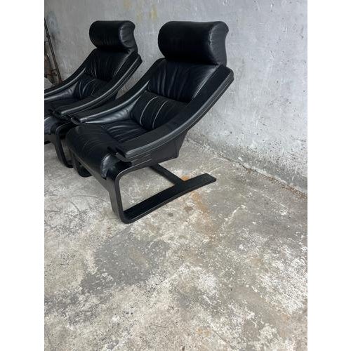 1970s Kroken Lounge Chairs and Ottoman in Black Leather by Åke Fribytter for Nelo, 1970s, Set of 3 For Sale - Image 5 of 6