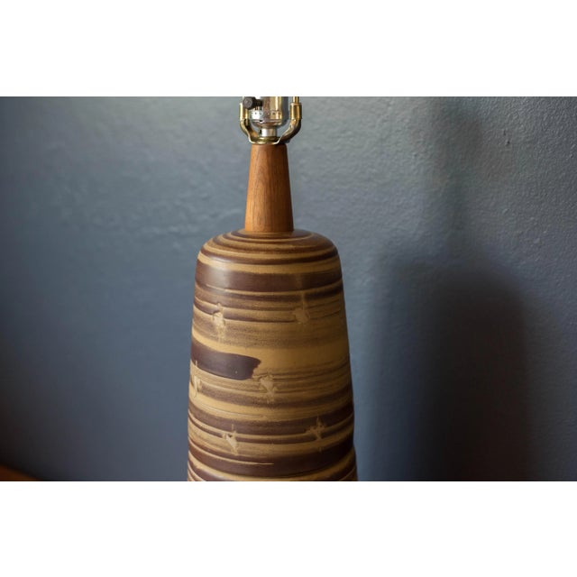 Mid Century Martz Stoneware Ceramic Pottery Lamp for Marshall Studios For Sale In Monterey, CA - Image 6 of 10