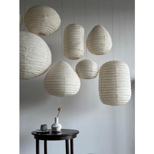 Large Pendant Light in Natural Rattan and Linen in the Shape of a Drop For Sale - Image 17 of 18