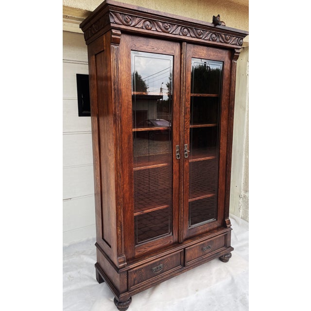Antique Neo-Renaissance Oak Display Cabinet, 1910 For Sale - Image 10 of 18