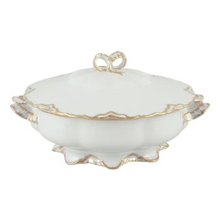 Haviland Round White Porcelain Tureen with Lid. 1930s For Sale