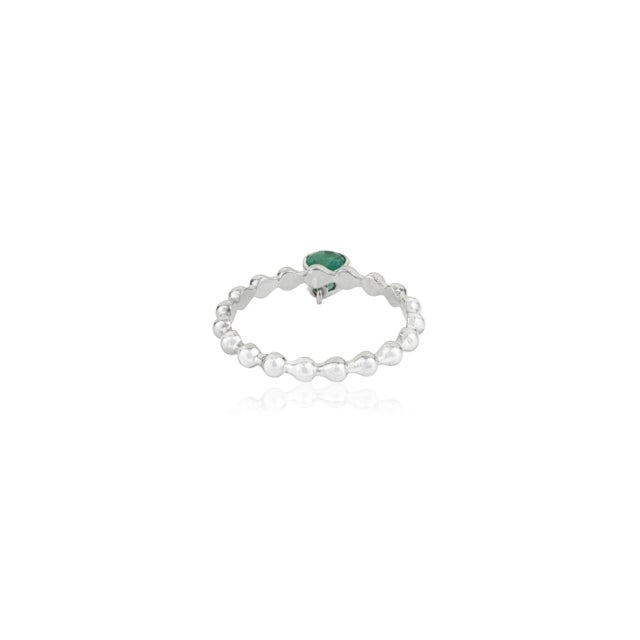 Contemporary Emerald Beaded Charm Band Ring Size 9 in 14k White Gold For Sale - Image 10 of 16