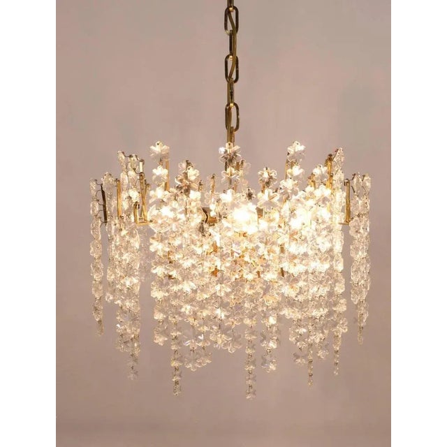 Gold Gold-Plated Snowflake Crystal, Glass and Brass Chandelier from Bakalowits & Söhne, 1970s For Sale - Image 8 of 11